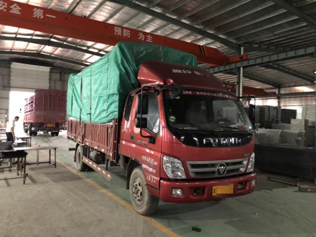 襄樊山東定做密集柜裝車待發(fā)